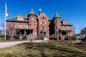 The Centennial Hotel